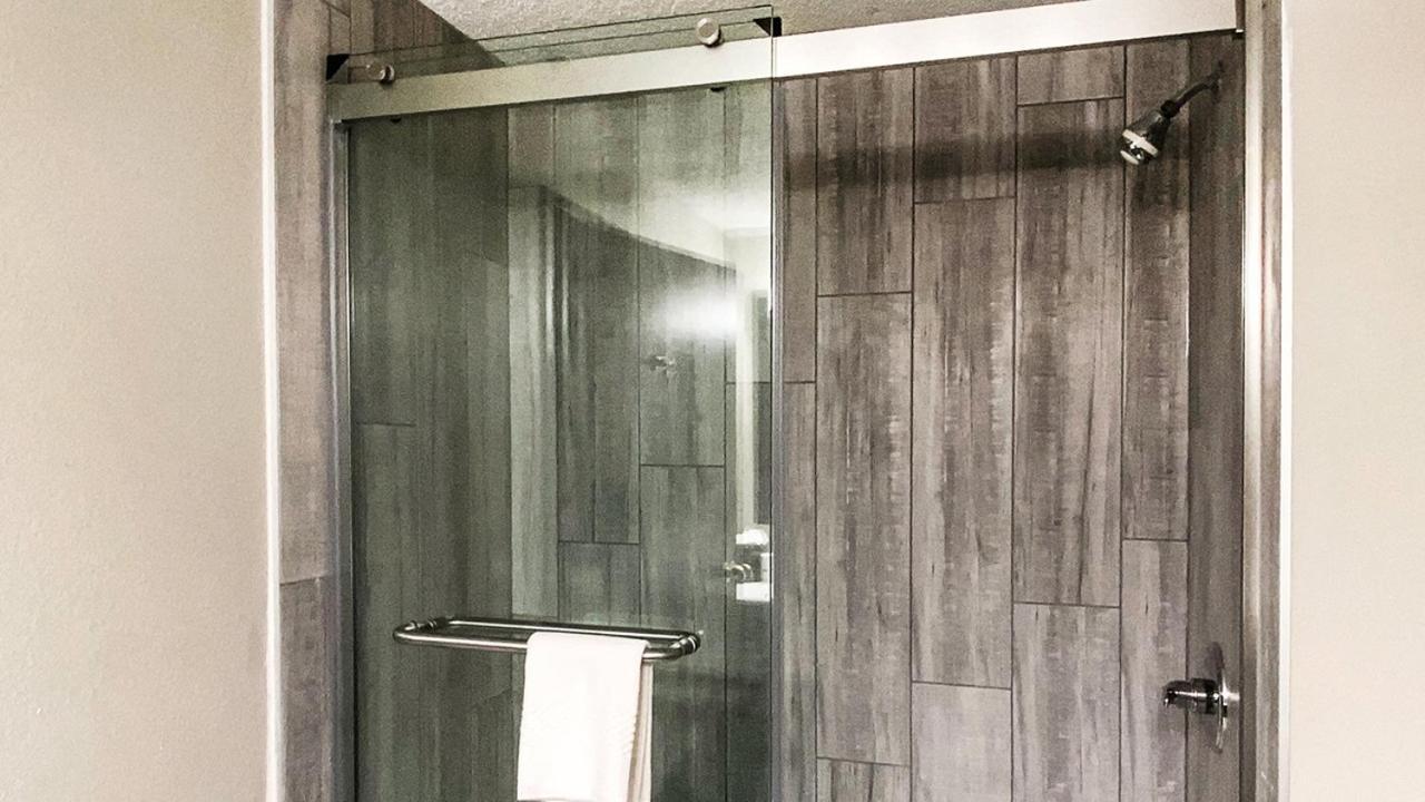 Inn Quality Roseville-detroit North 2*